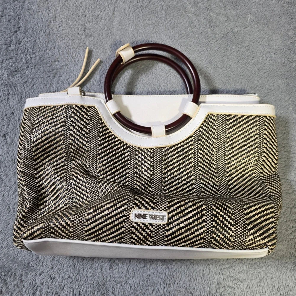 Nine West Womens Large Satchel Black White‎ Woven Chevron Ring Handle Tote